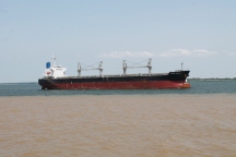 Navio Graneleiro no Rio Tapajós